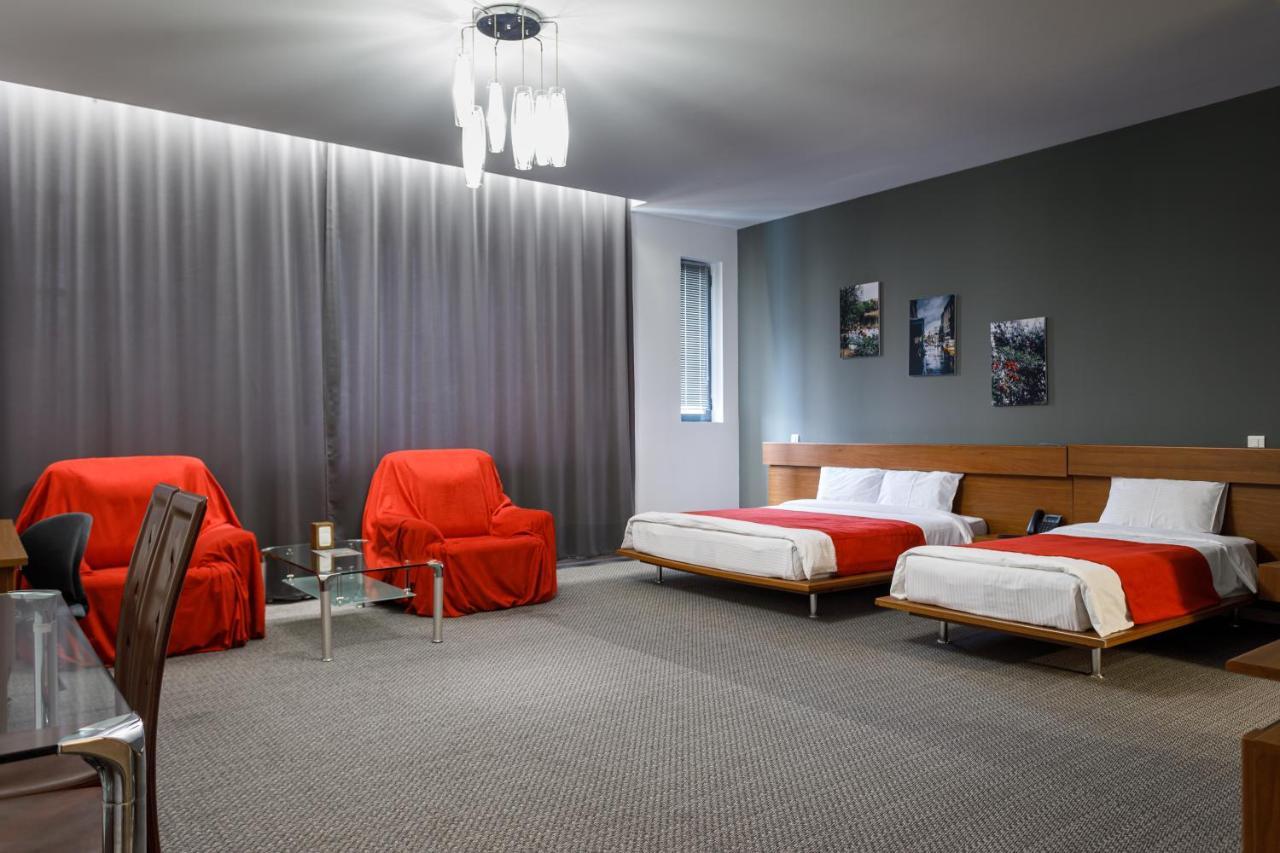 Moscow House Hotel Erivan Exterior foto